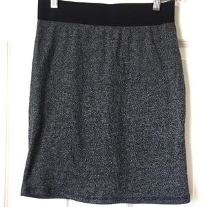 3/$15 AMERICAN EAGLE Gray Pencil Skirt Size S